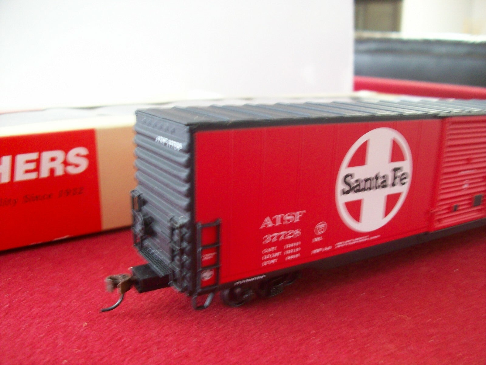 HO Scale Walthers 932-3551 Pullman Standard 60'Auto Box Car Santa Fe