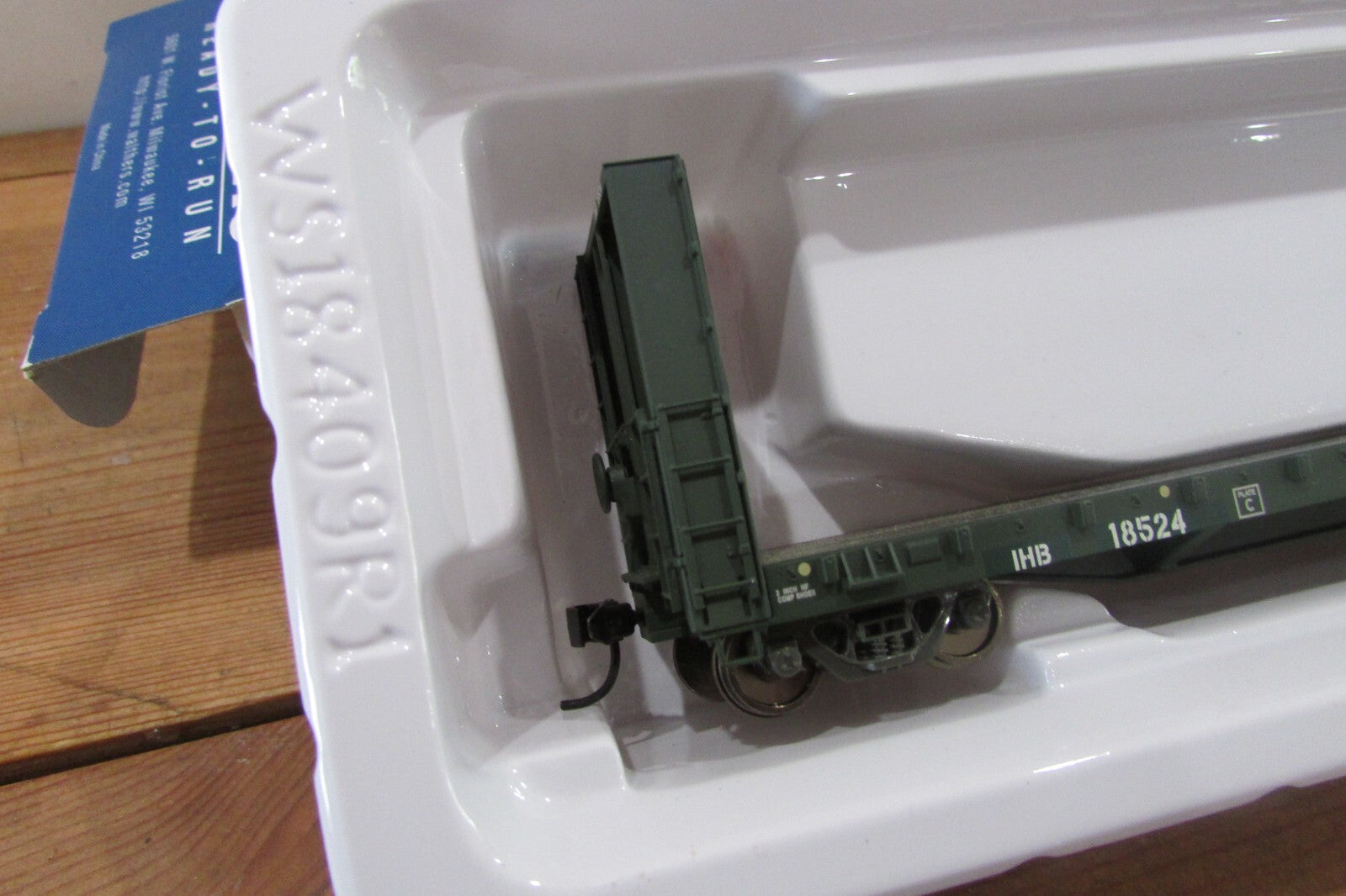 HO Scale Walthers  932-40064 Canadian 50' Buklhead Flat Car IHB#18524 WAL4887