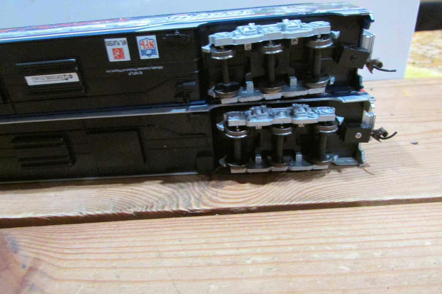 HO Scale Bachmann (2)  Hawthorne Village Patriot's Passenger Cars Lot#4135