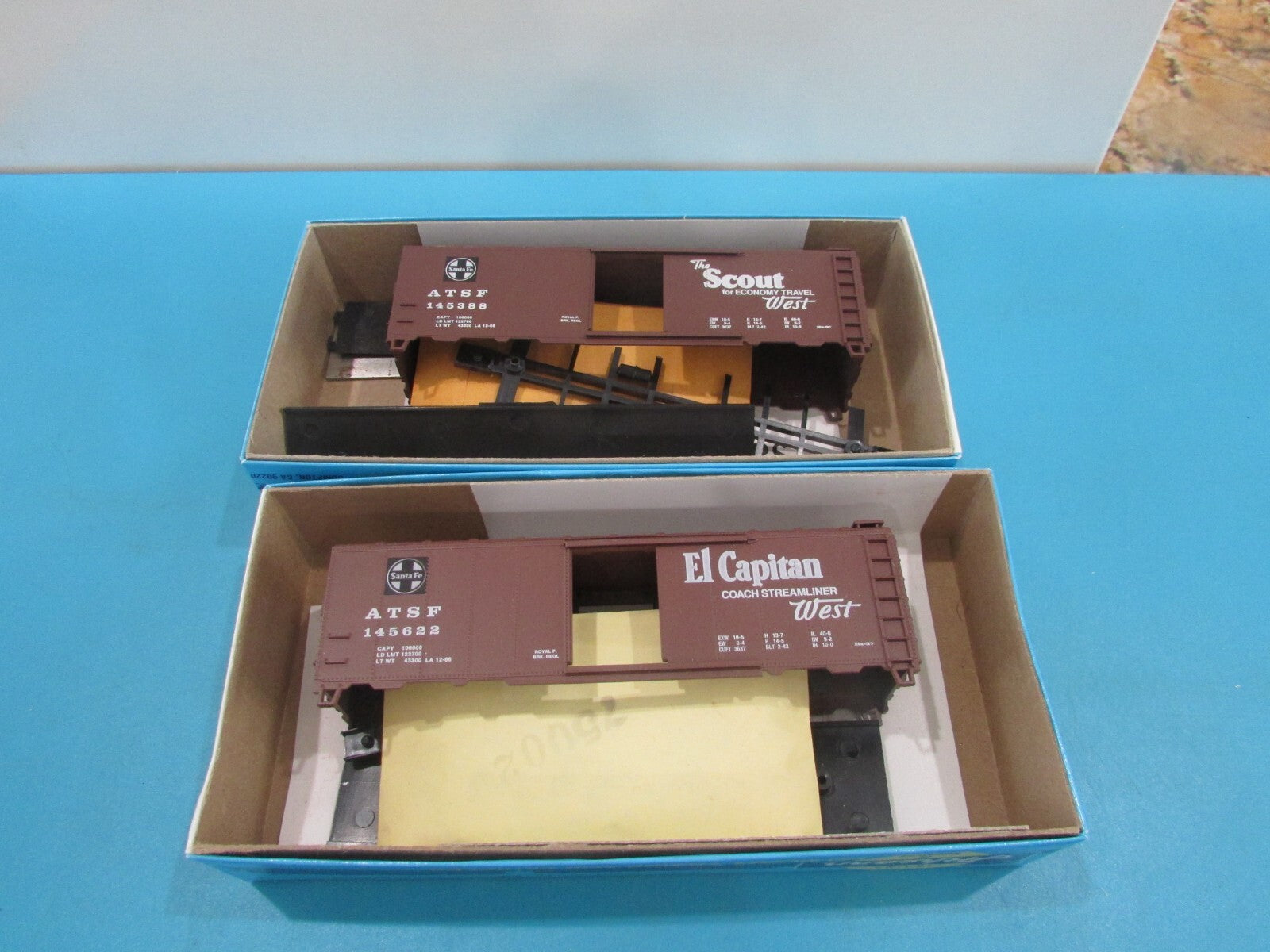 HO Scale Athearn (2) Santa Fe 40' AAR Boxcar kITS Lot#1709
