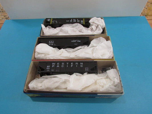 HO Scale Roundhouse Assorted Hopper Cars Lot#1614