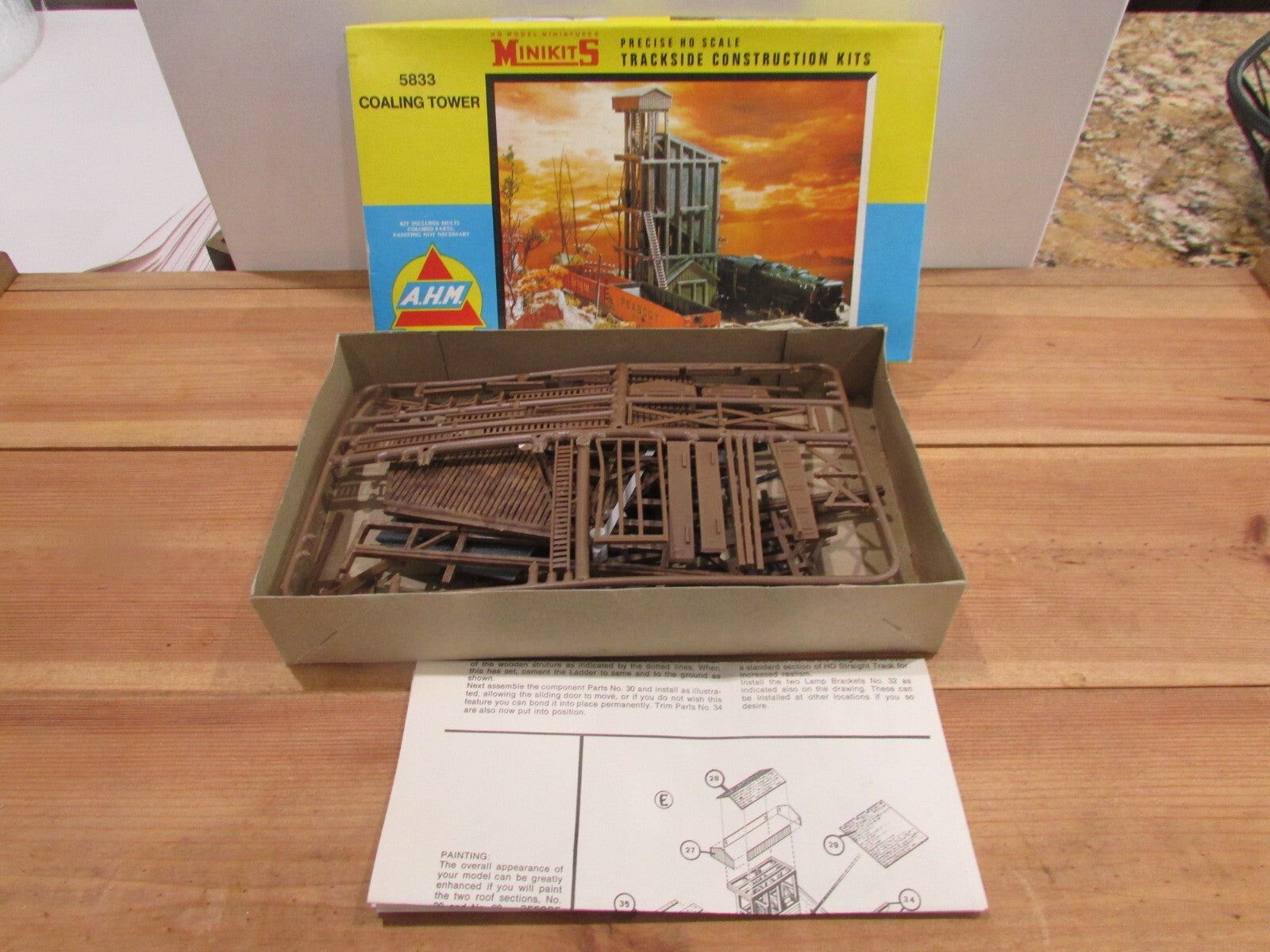 HO Scale AHM  5833 Coaling Tower Kits Lot#0225