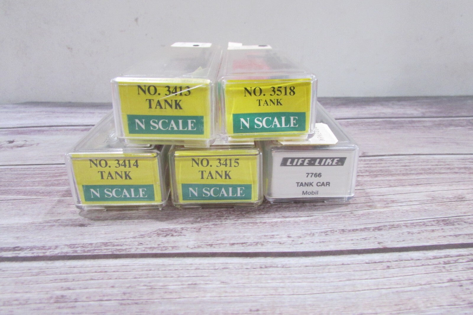 N Scale Model Power (5) Assorted Tank Cars   Lot#3073