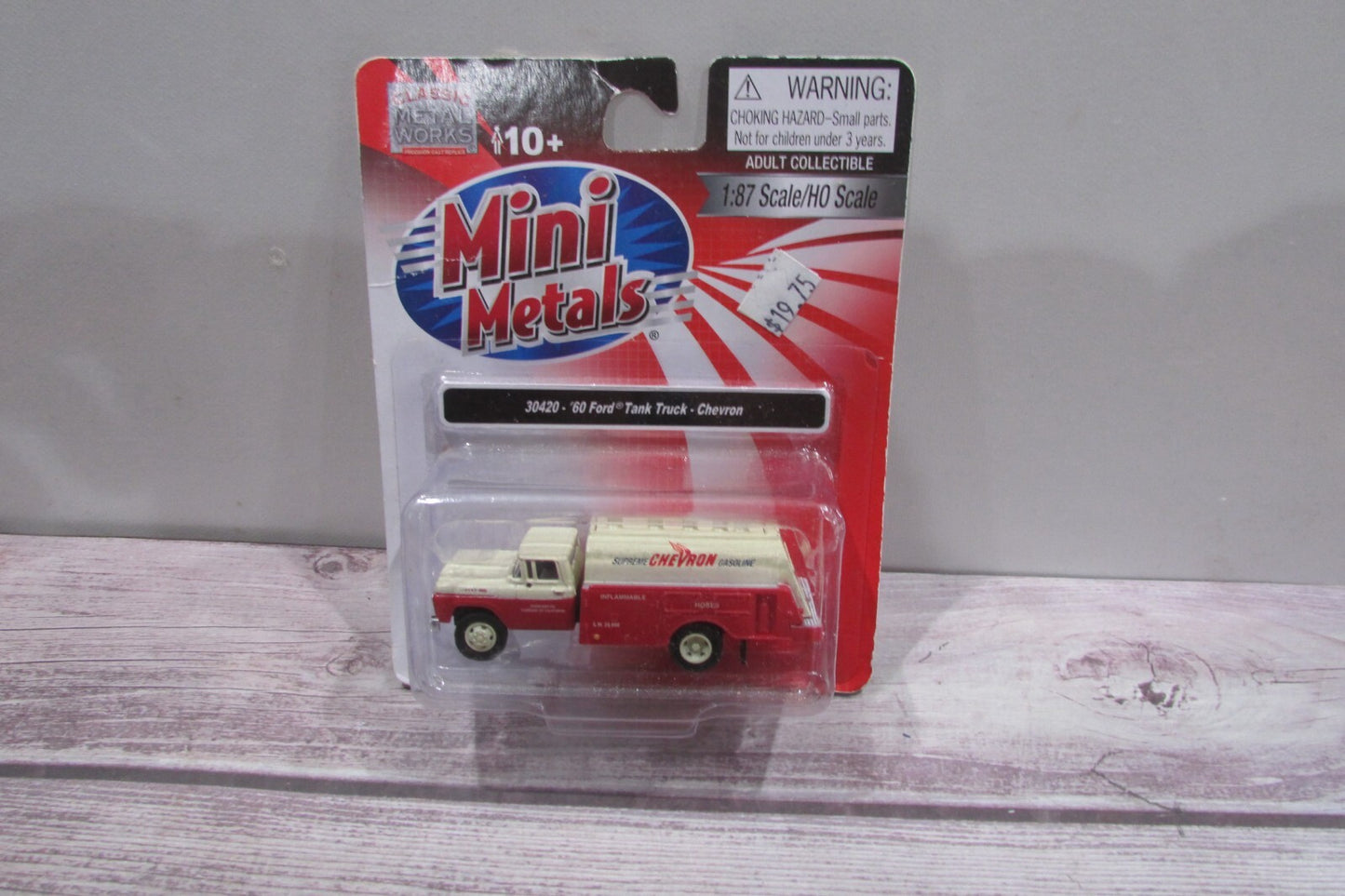 Ho Scale Classic Metal Works 30420 60' Ford Truck Chevron