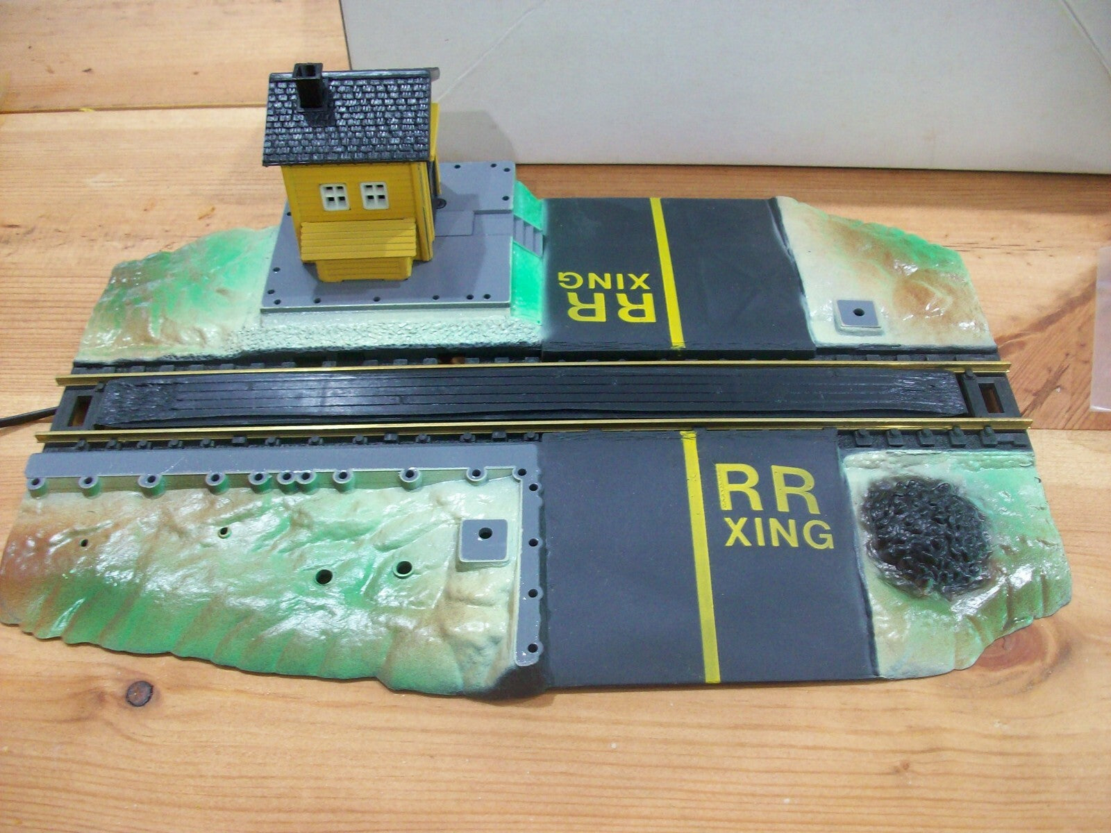 HO Scale Life-Like 08703 Milltown Switchaman