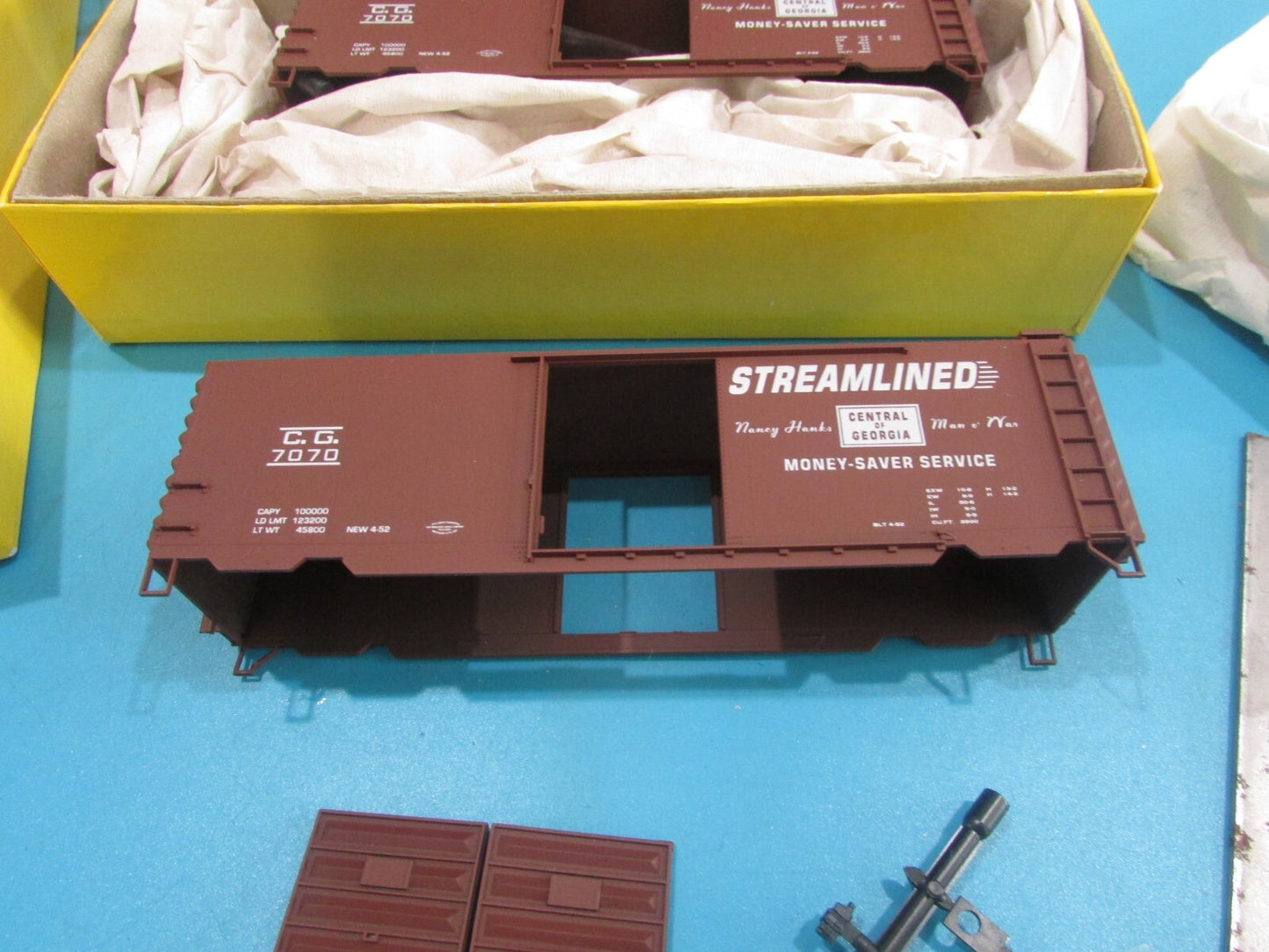 HO Scale Accurail 3424 (3car) 40' PS-1 Steel Box Car Central of Georgia Lot#1496