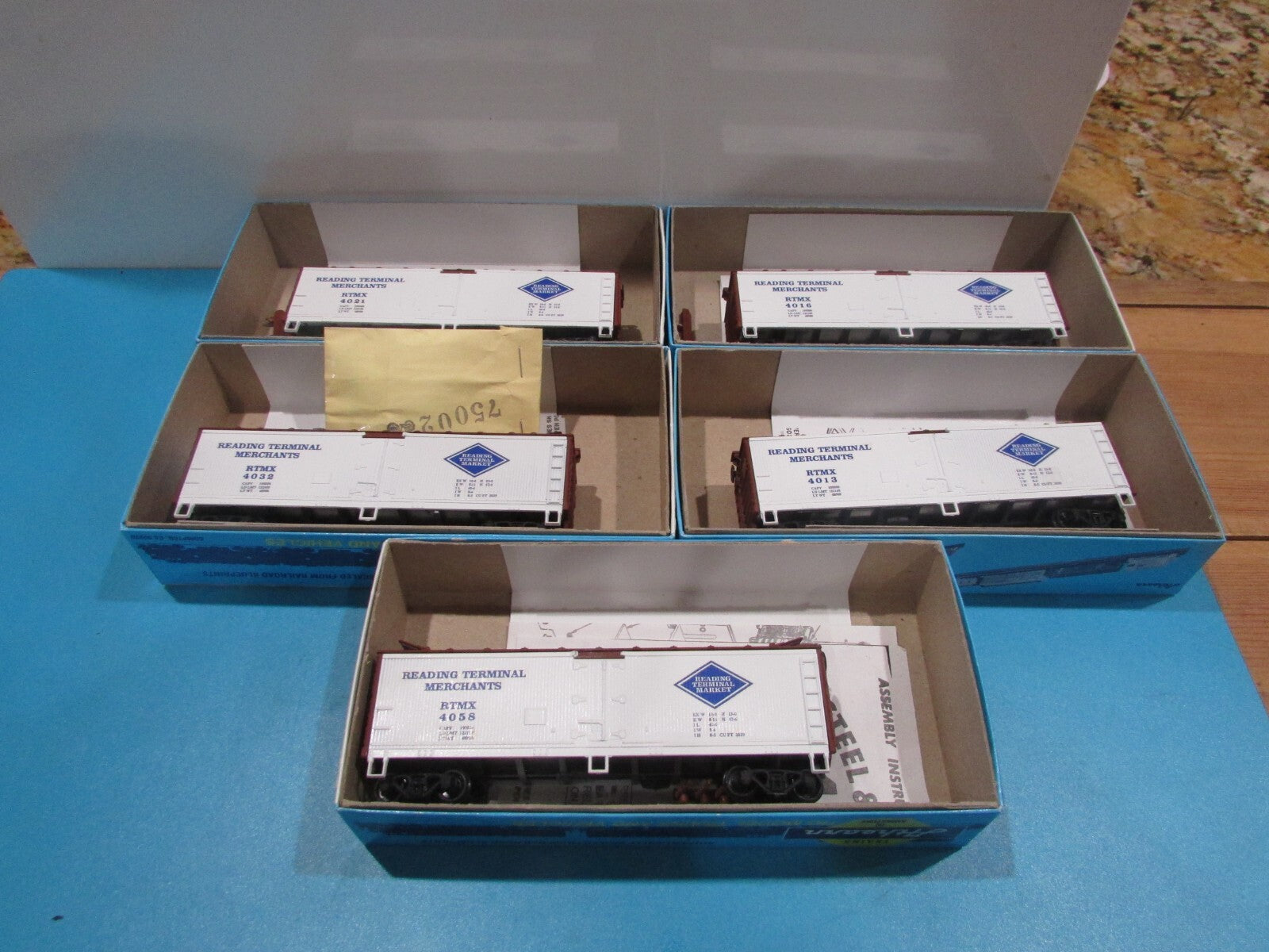 HO Scale Athearn (5) Reading Terminal Merchant's Box Car Lot#2245