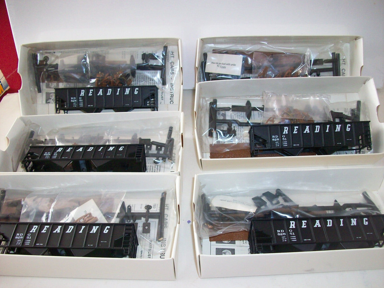 HO Scale (6)Walthers 36' Rib Side Hoppers "READING"Lot#4114