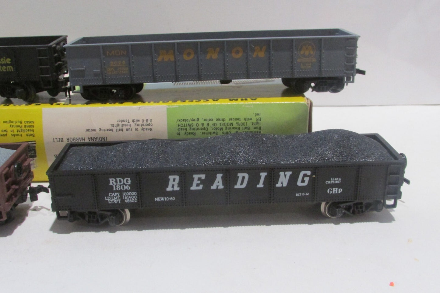 HO Scale Ahm (4) Assorted Gondolas Cars Lot#0414