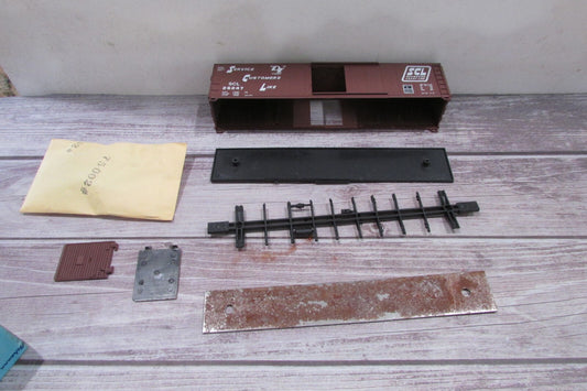 HO Scale Athearn/Rail-Runner 155 Seaboard Coast Line 50' Box Car Kit