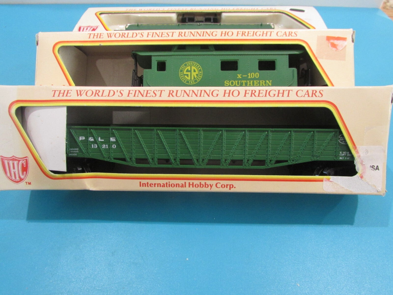 Ho Scale IHC (3) Assorted Freight Cars P&LE, SOUTHERN, READIND Lot#2434
