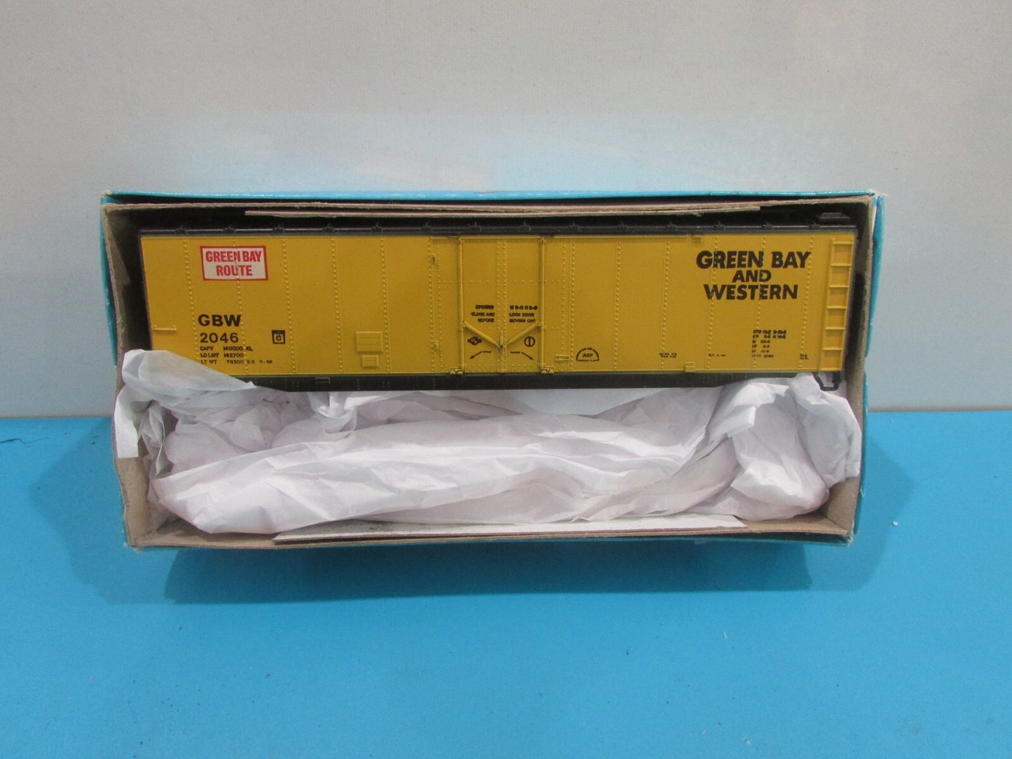 HO Scale Athearn 1361 50ft  Plug Door Box Car Green Bay & Western #2046 Lot#1459