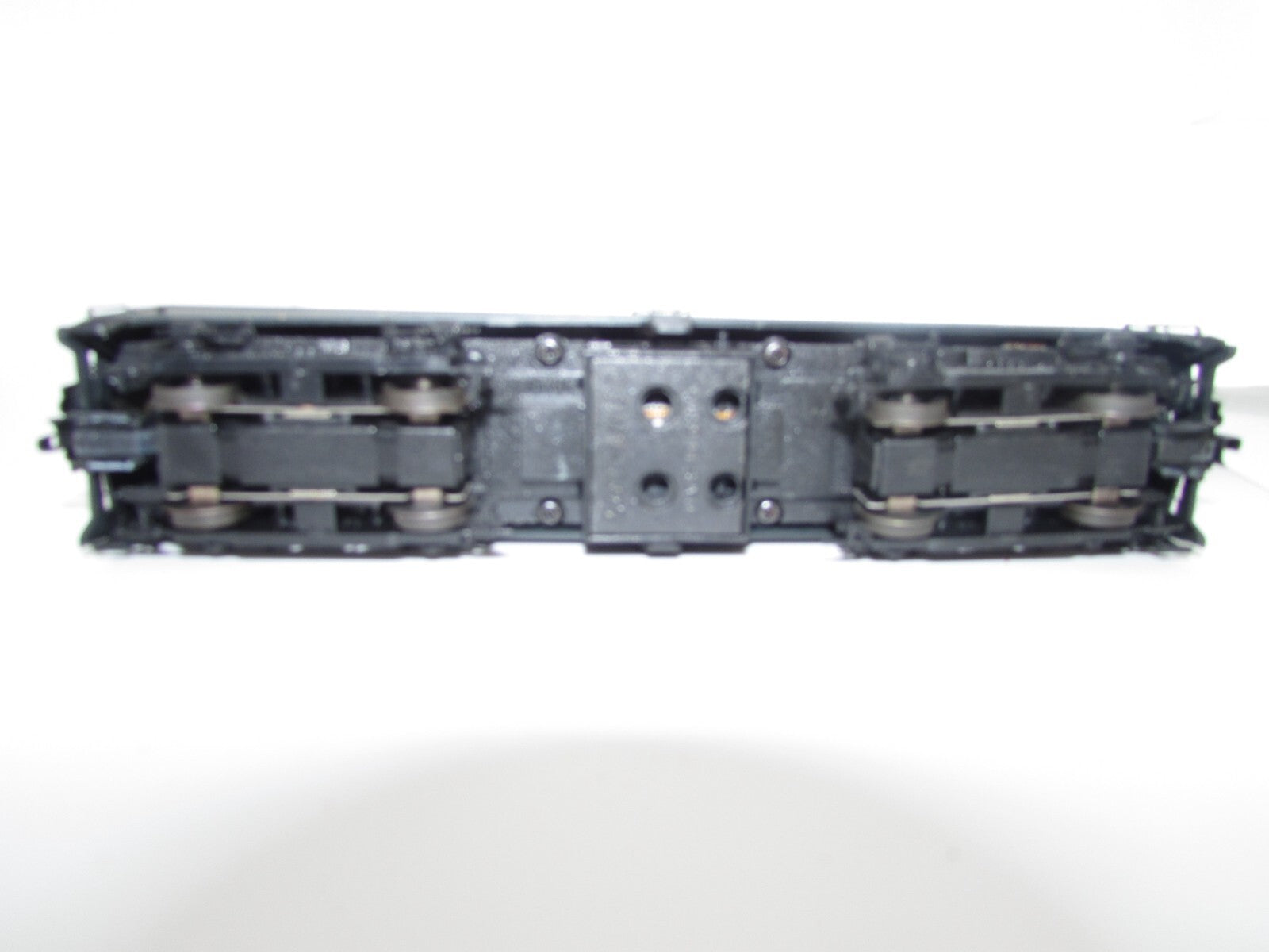 Ho Scale Proto 2000 8376 FB2 Unpowered Locomotive P.R.R.#9620B  Lot#4696