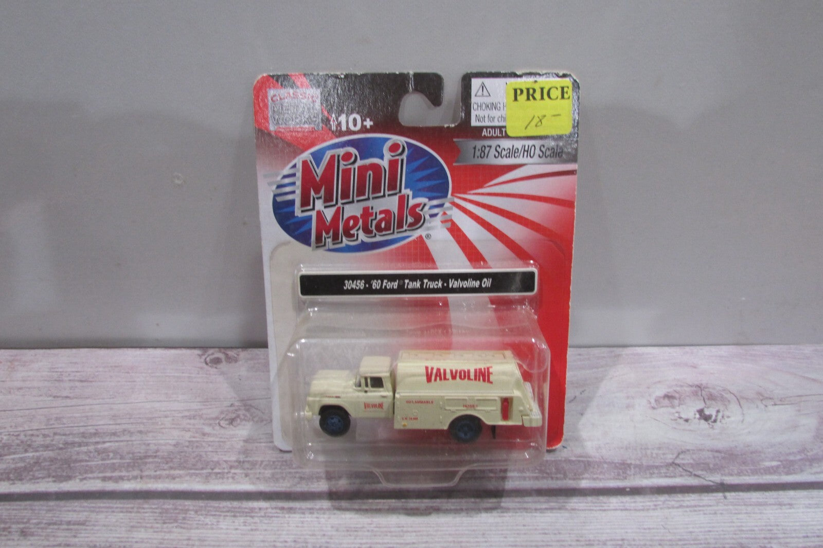 Ho Scale Classic Metal Works 30456 60' Ford Truck Valvoline Oil