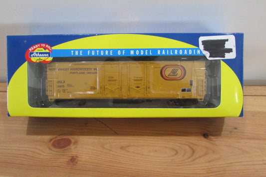 HO Scale Athearn 91368 50' DPD Boxcar Northwest Hardwoods
