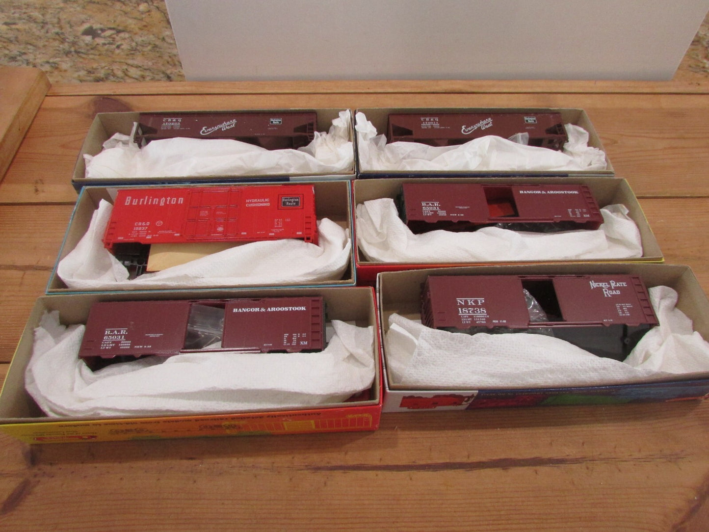 HO Scale Roundhouse & Athearn (6) Assorted Car Kits Lot#1901