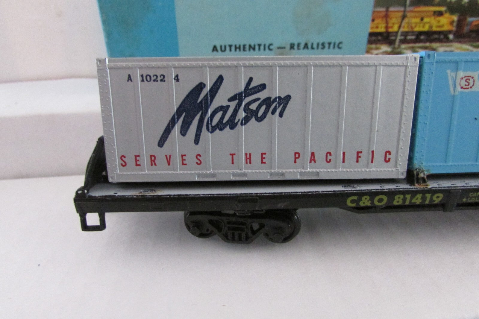 HO Scale Athearn C&O 85ft Flat Car with 3 Containers Lot#2637