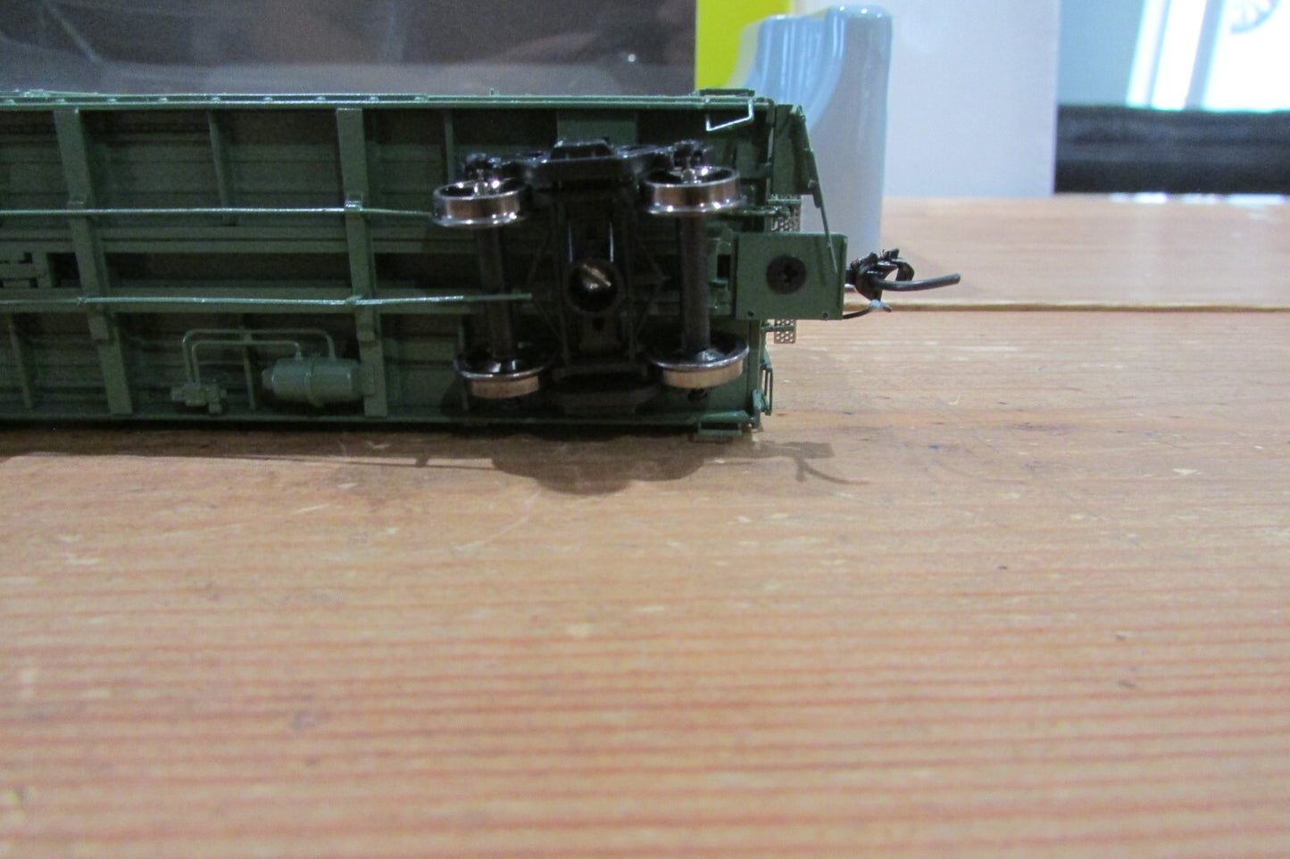 HO Scale Athearn G4307 50' P.C & F Box Car Smooth Side 10'-6" Plug Door ATH4608
