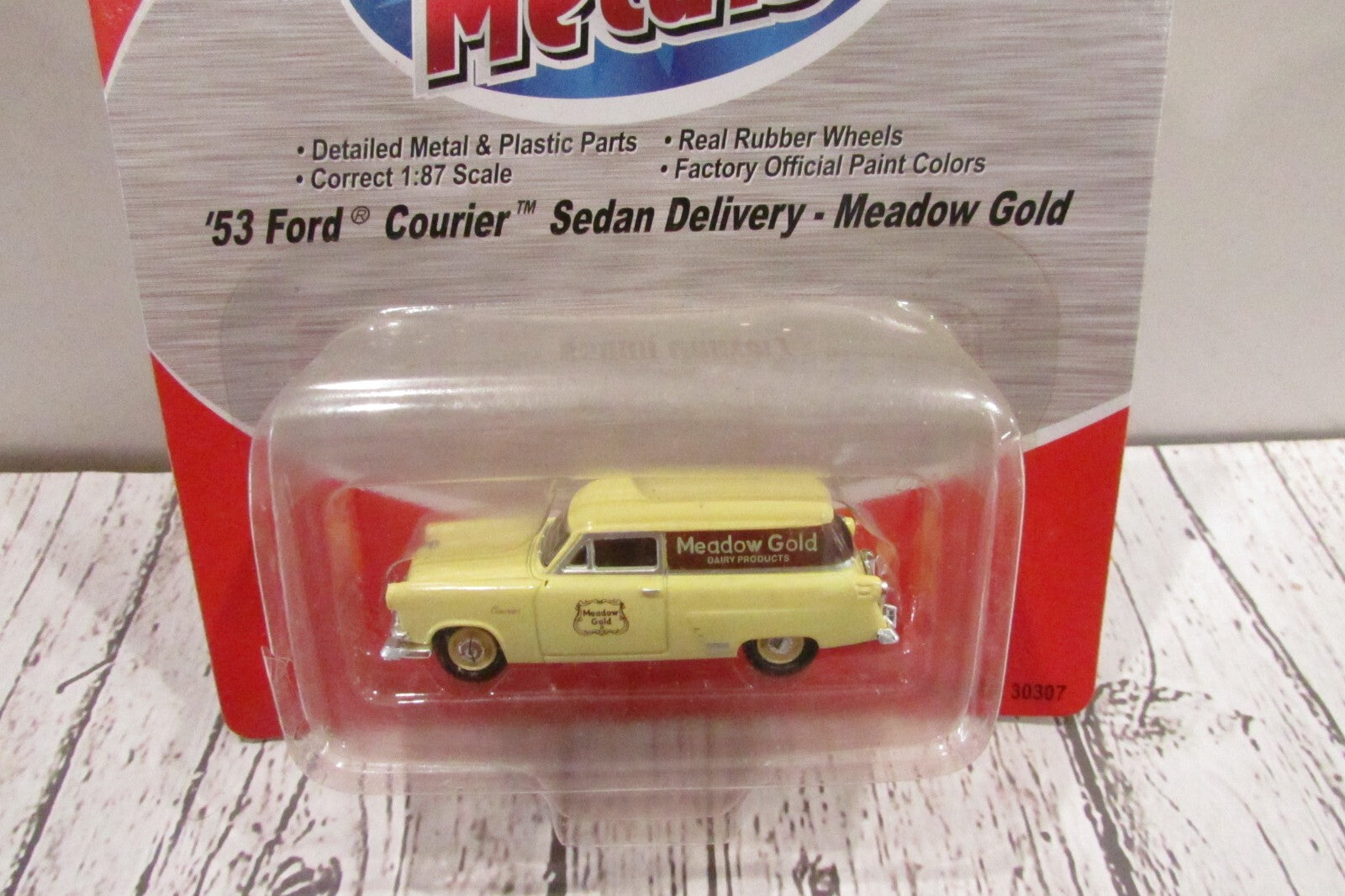 Ho Scale Classic Metal Works 30307 '54Ford Courier Sedan Delivery-Meadow Gold