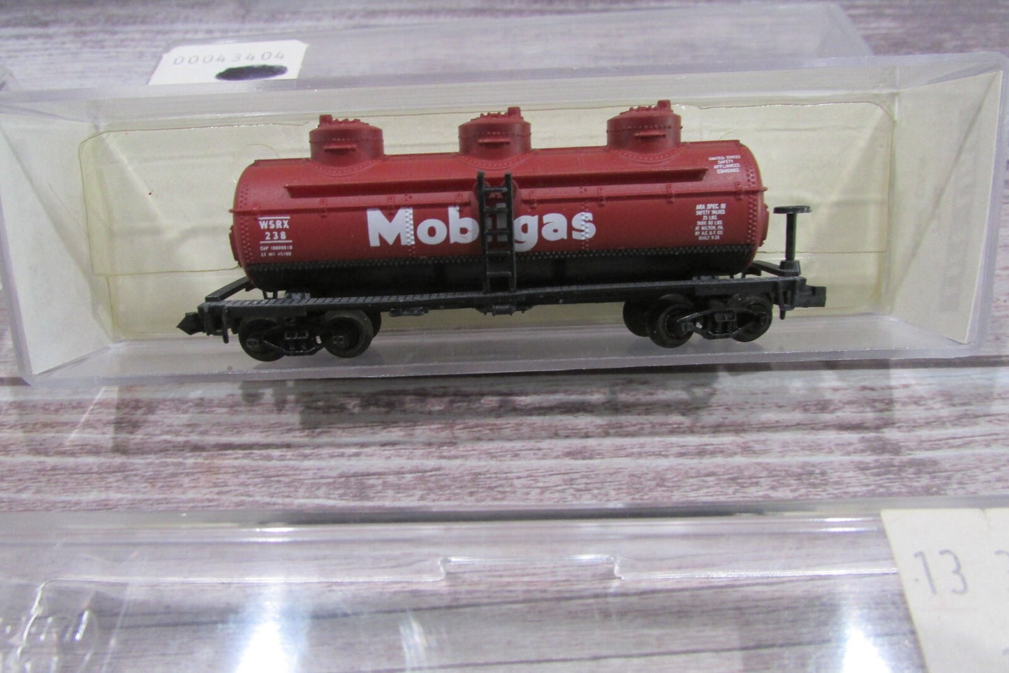 N Scale Model Power (5) Assorted Tank Cars   Lot#3073