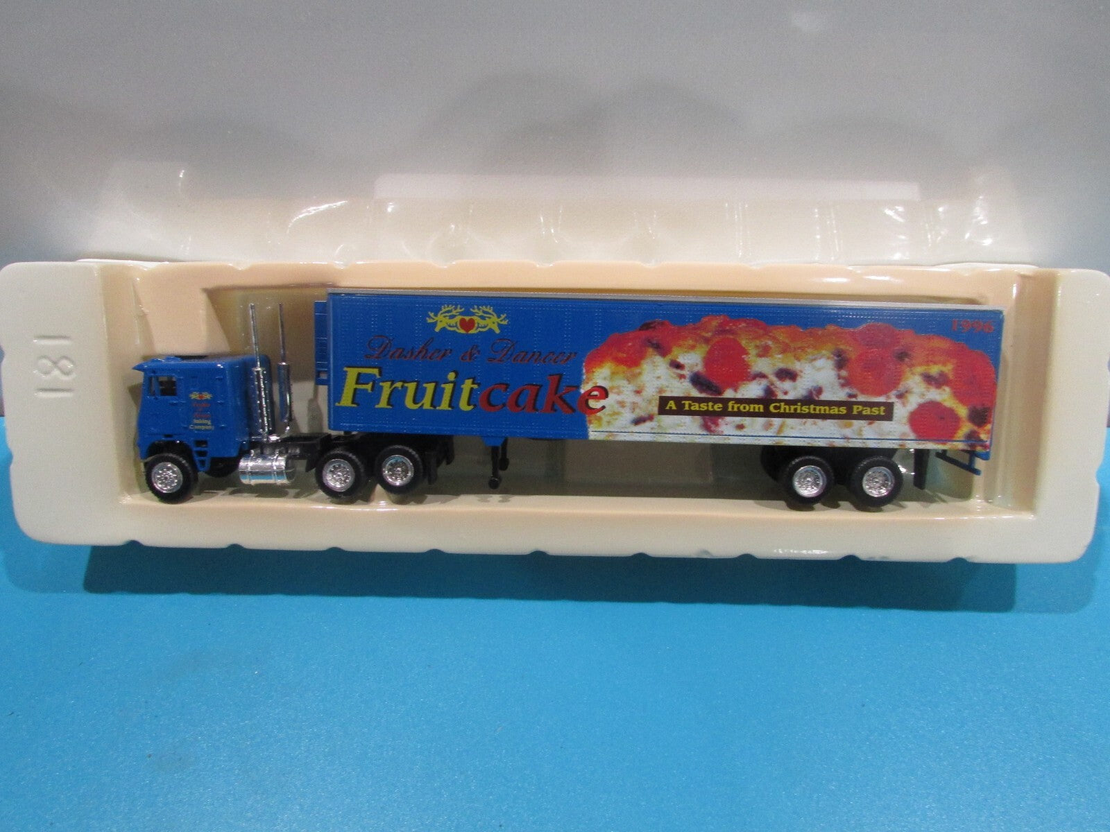 HO Scale Con-Cor Tractor +Trailer Fruit Cake   Lot#1759
