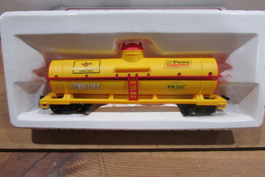 HO Scale Model Power 8127  40' Single Tank Car Pennzoil