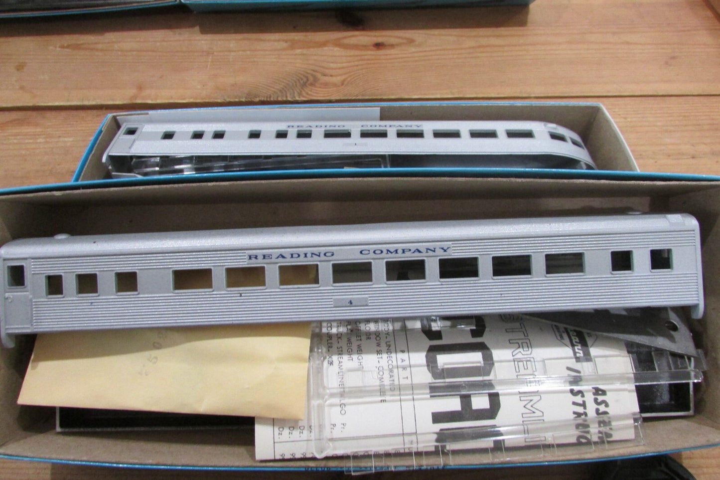 HO Scale Athearn (4) Custom Painted Assorted Passenger Car Reading Lot#4242