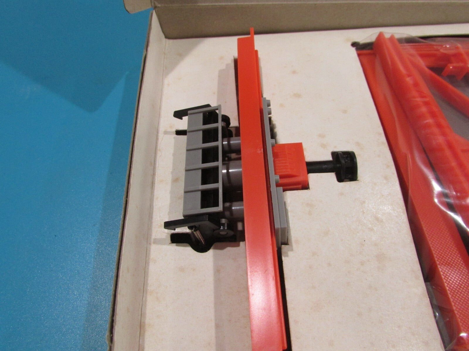 Ho Scale Vintage  Tyco Container Loader/Unloader 903-2 Kit Lot#1411