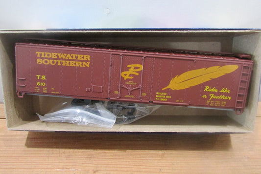 HO Scale RoundHouse 1272 50' Plug Door Box Car Tidewater & Southern RH4353