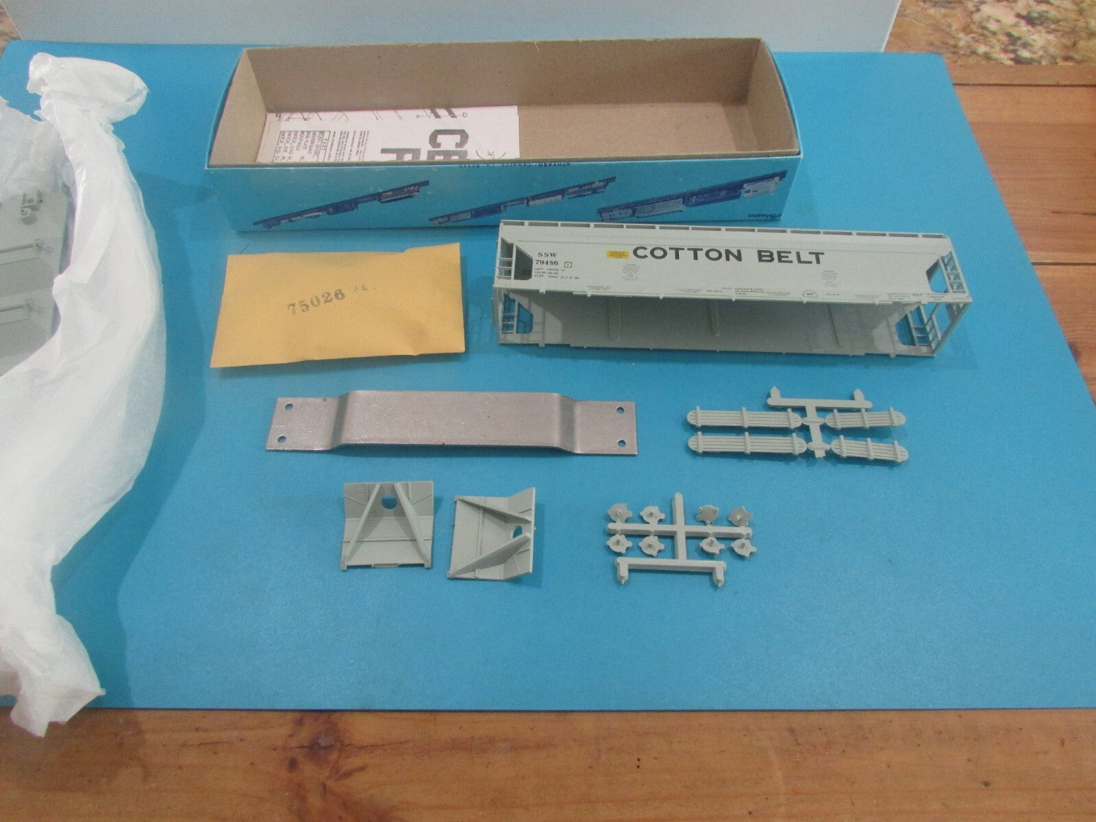 HO Scale Athearn 1913 Center Flo Hopper Car Kit Cotton Belt Lo#2088