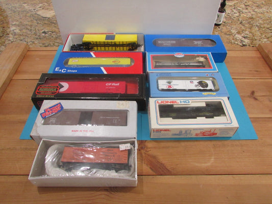 HO Scale (9 )Vintage Assorted Freight Cars Lot#2014