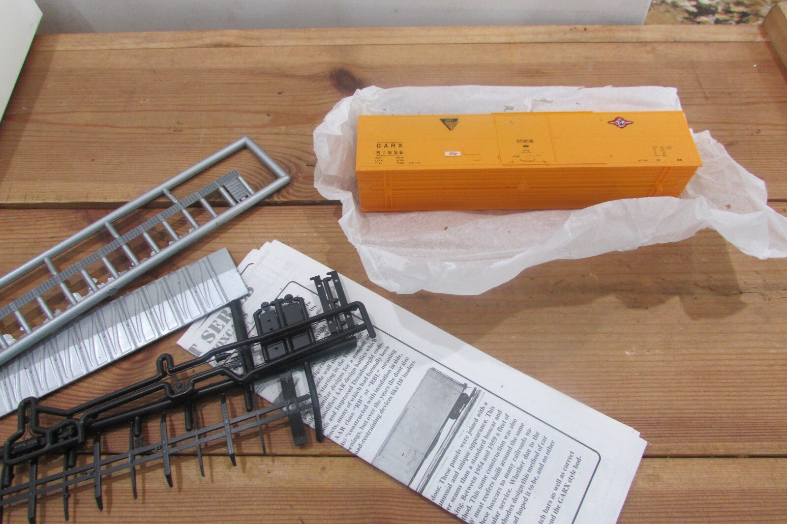 HO Scale (6) Branchline Trains Assorted Freight Cars Kit Lot#2953