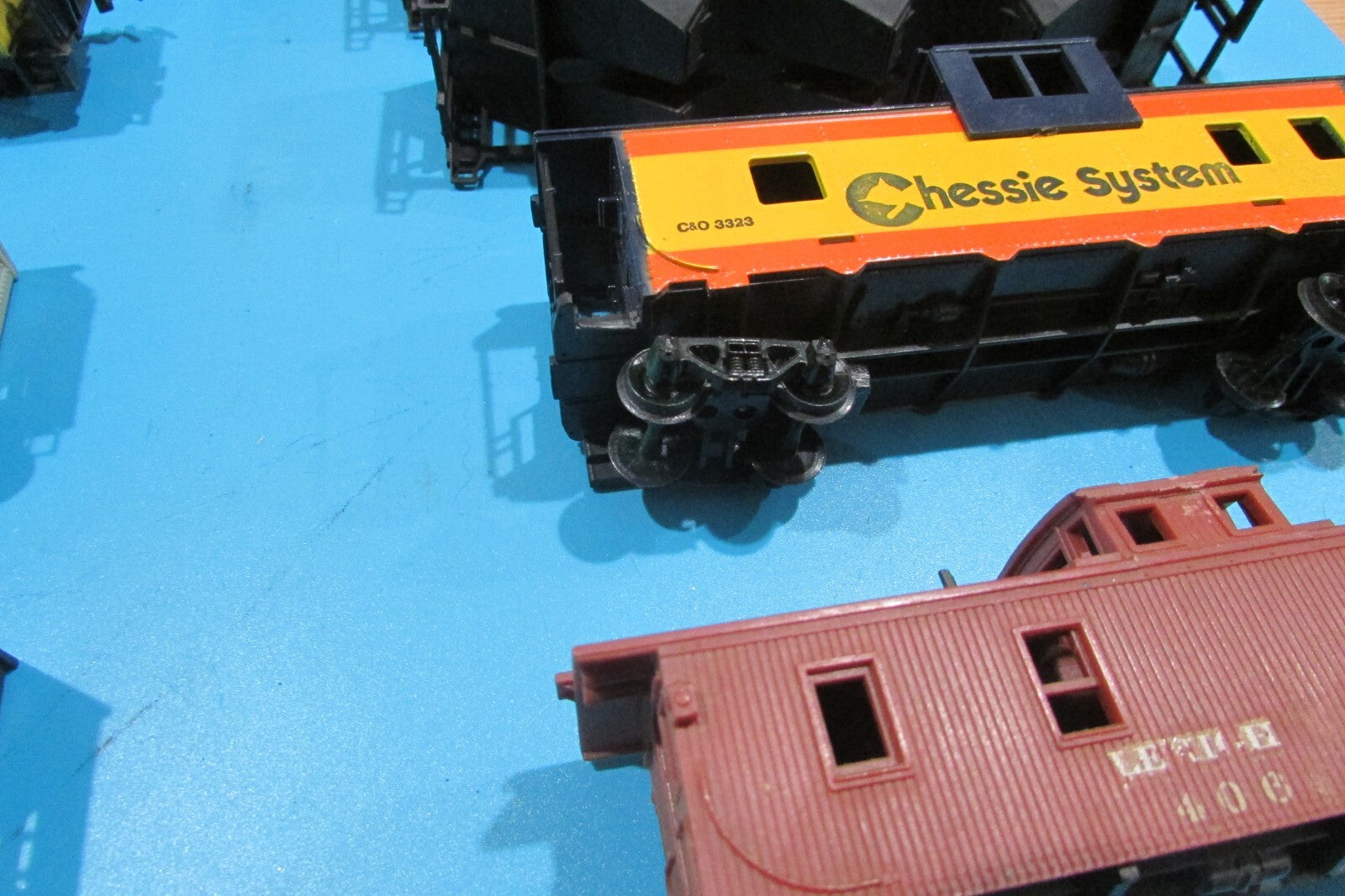 HO Scale Assorted Different Brands Shell and Part Lot#2559