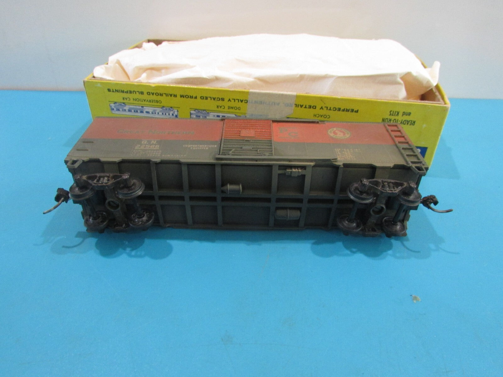 HO Scale Athearn Great Northern Box Car Lot#2426