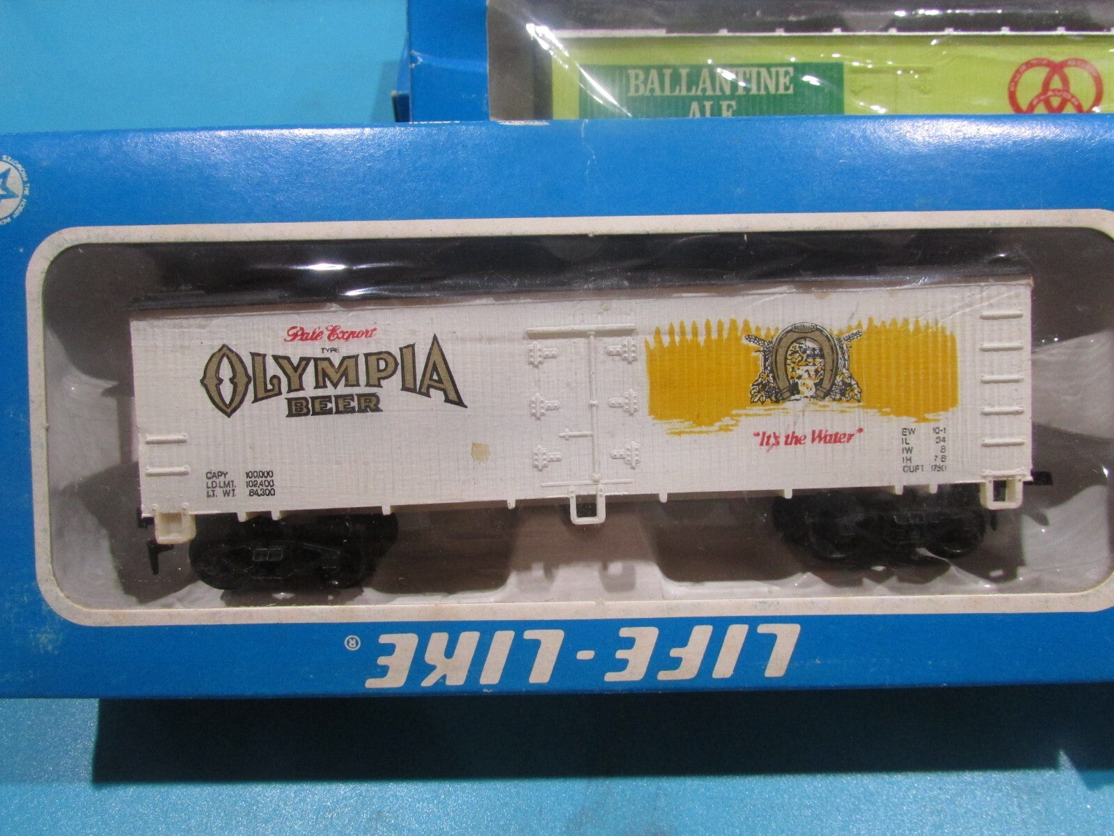 HO Scale Life-Like (4) Assorted Reefer Cars Lot#2174