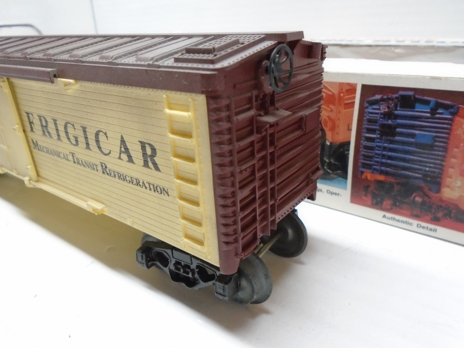  O Scale  Lionel 6-5703 North American Despatch Reefer Car LN/Box