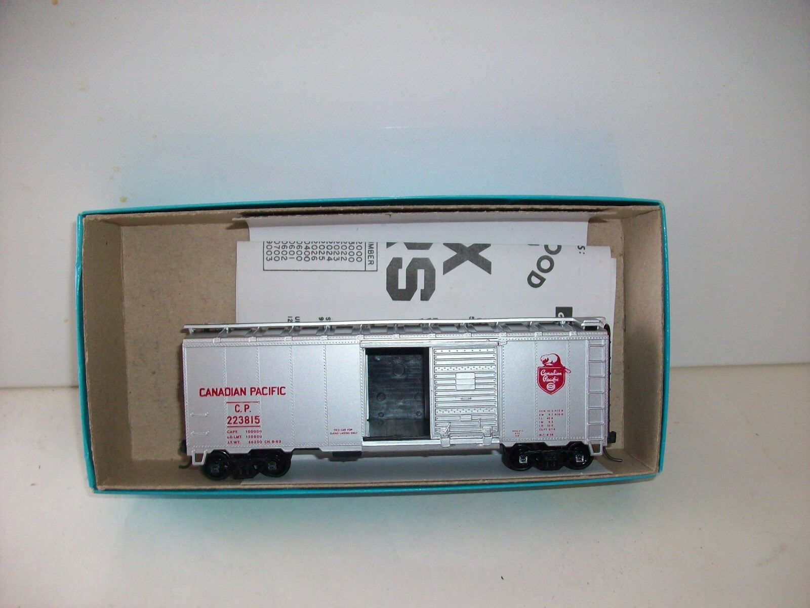 HO Scale Bev-Bel/Athearn 2232 40' Boxcar Canadian Pacific