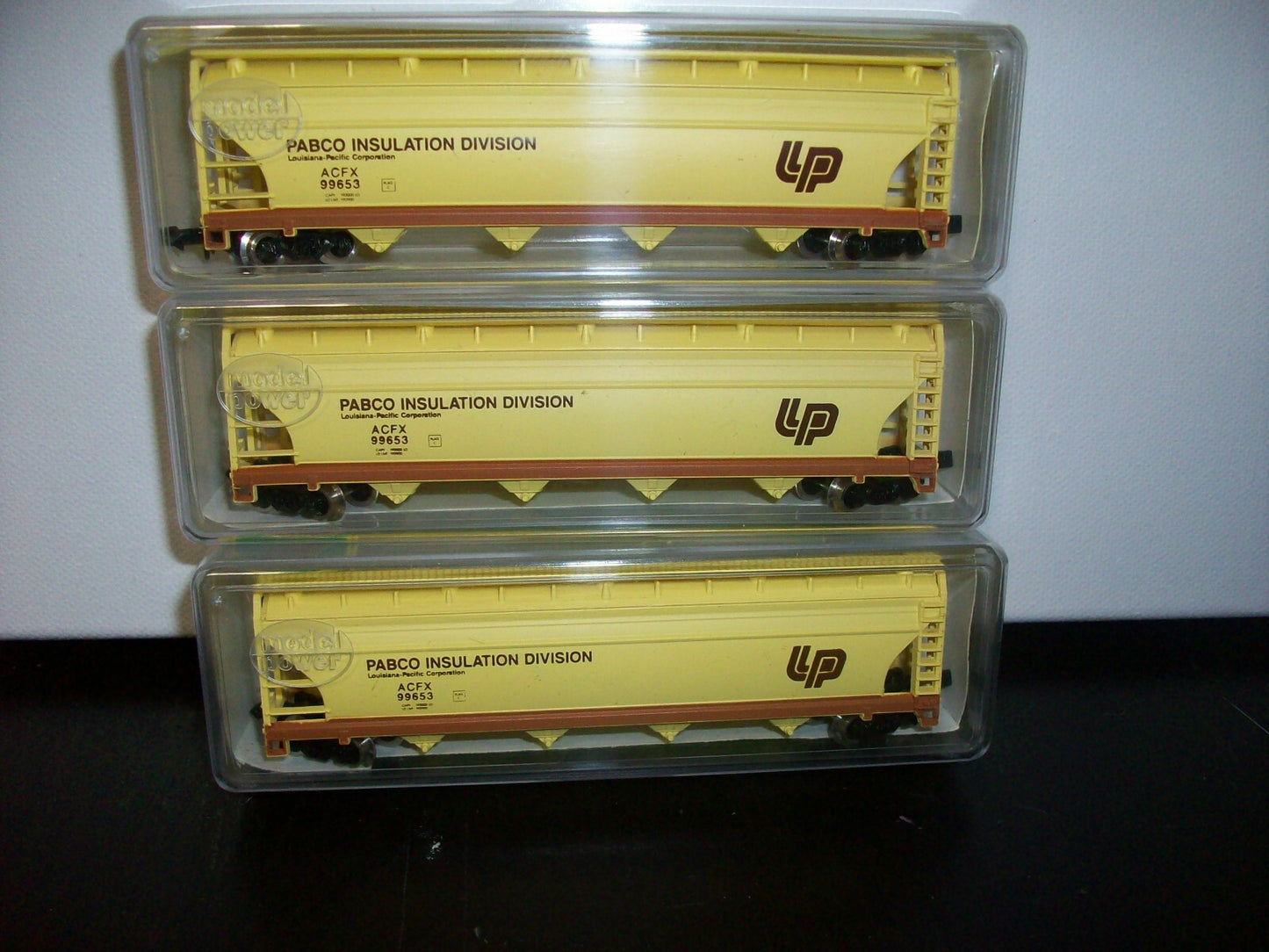 N Scale (3Cars)Model Power 9999 Freight Cars Pabco Insulation Division