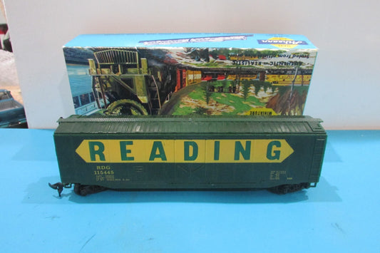HO Scale Bachmann 50' Reefer Box Car Reading  #115445 Lot#2549