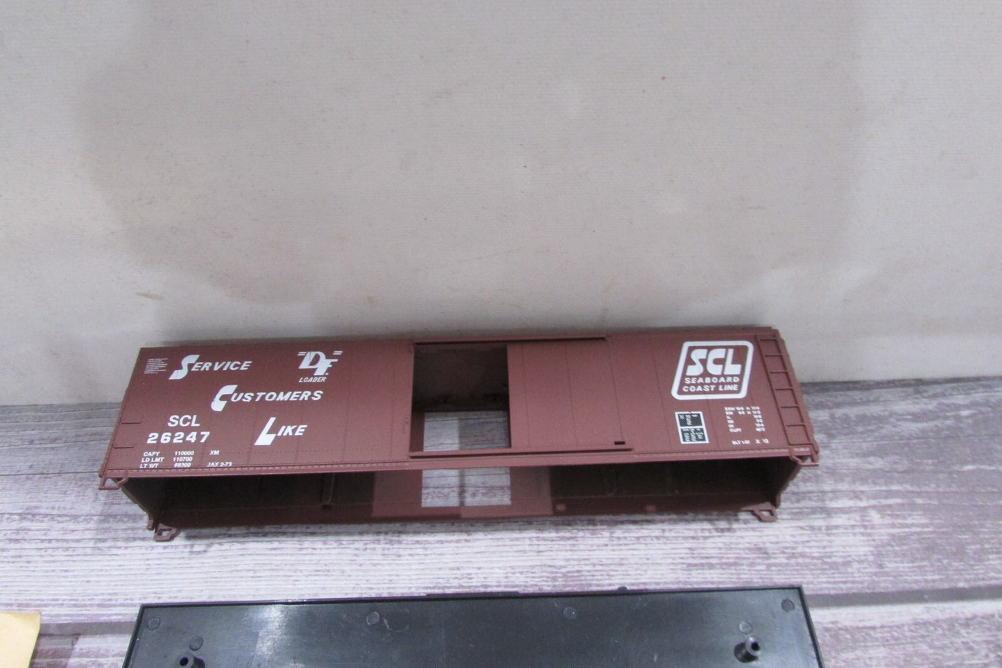 HO Scale Athearn/Rail-Runner 155 Seaboard Coast Line 50' Box Car Kit