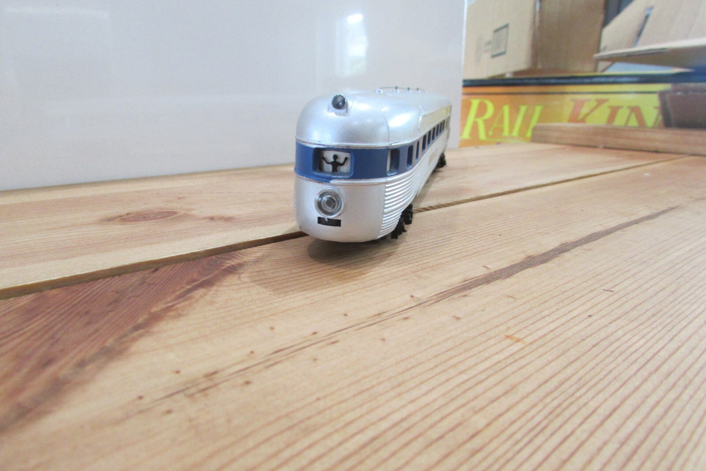 HO Scale Amtrak Observation Passenger (Blue & Silver) Lot#0034