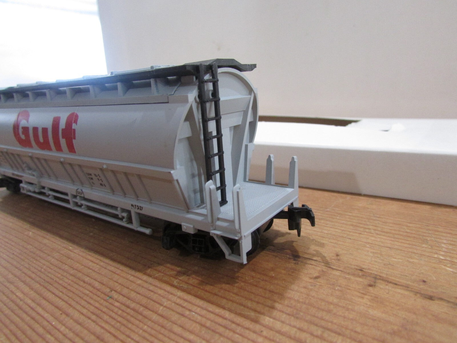 HO Scale AHM 5427E GULF Center Flow Car SHPX #52463