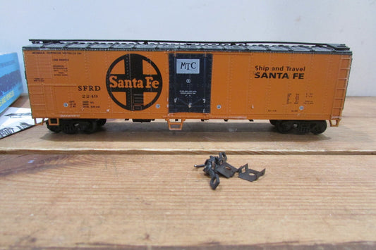 HO Scale Athearn 50' Reefer Car Santa Fe  Lot#3794