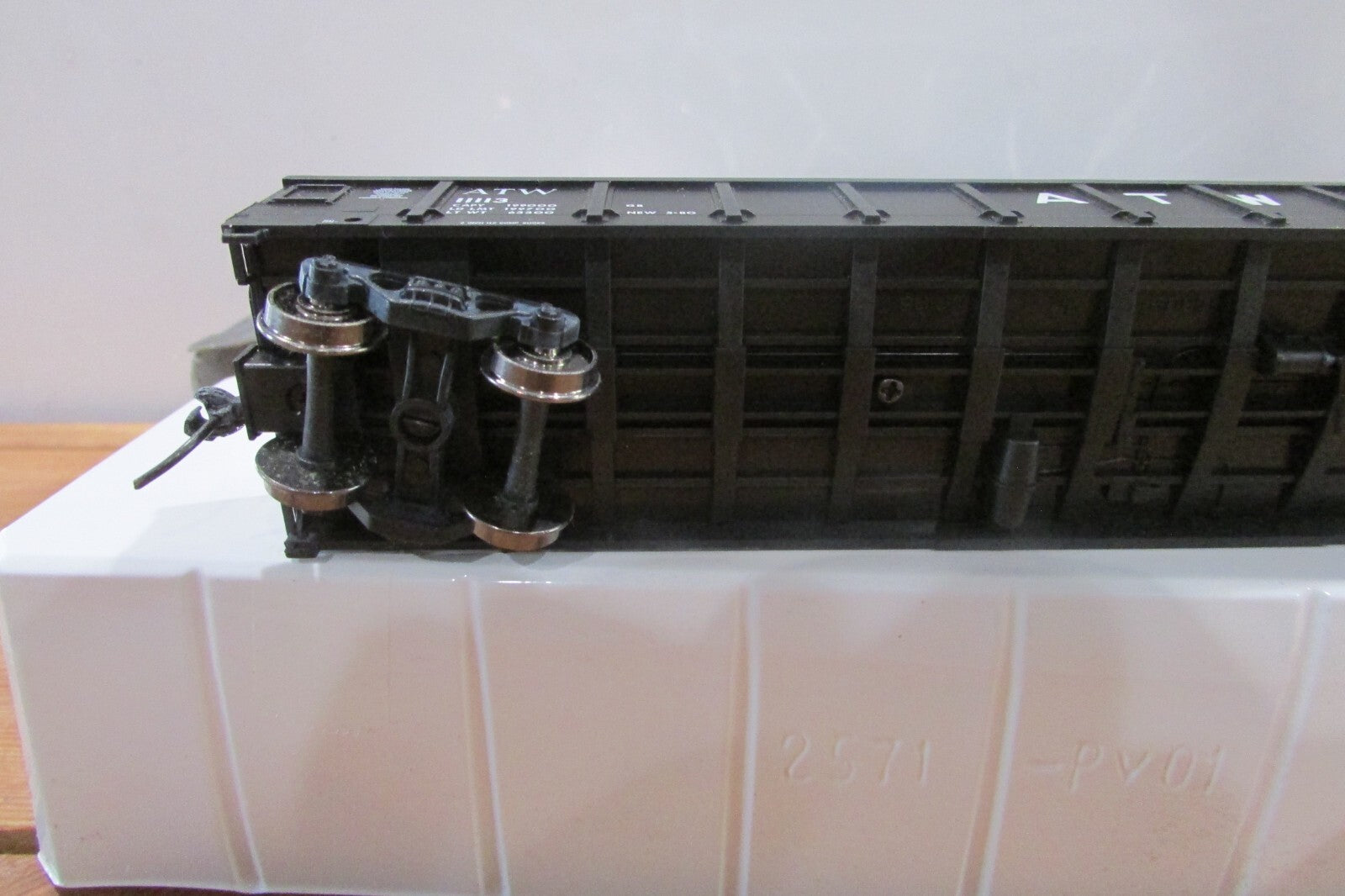 HO Scale Atlas TrainmaI tem#911 52' Evans Gondola  A4910