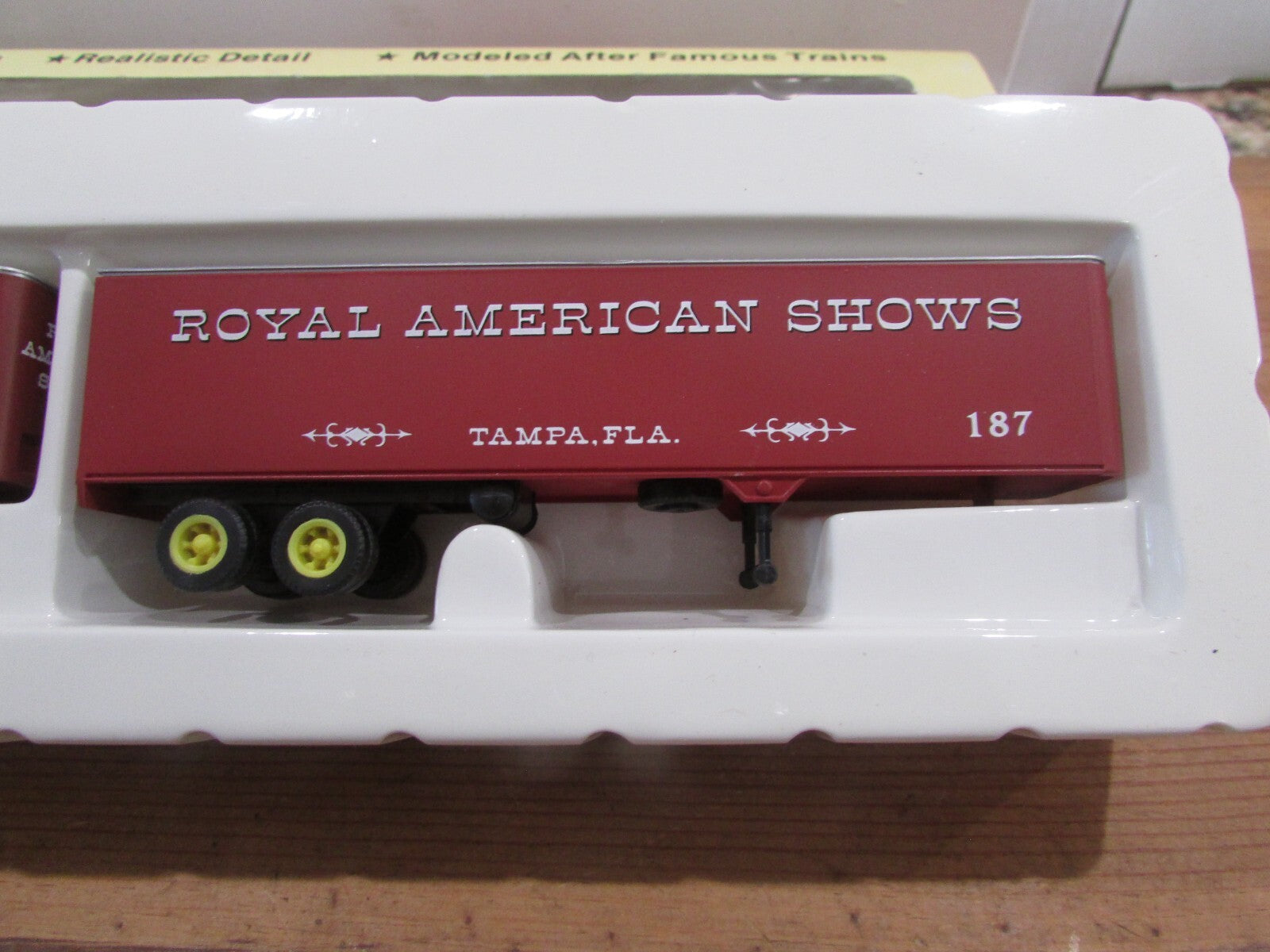 HO Scale Con-Cor 04-08136 40ft Dry Van Trailer Royal American Circus  Lot#3493