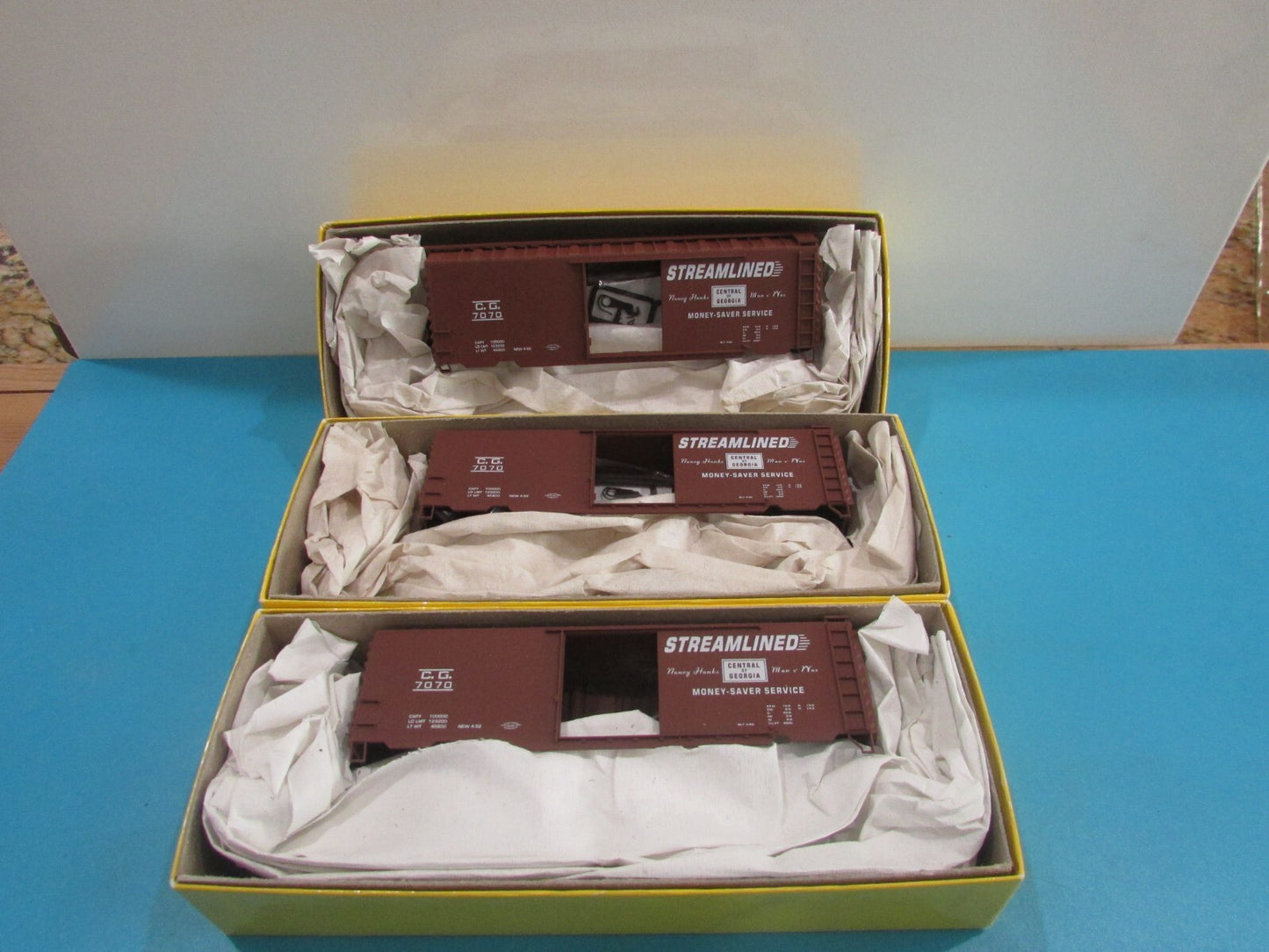 HO Scale Accurail 3424 (3car) 40' PS-1 Steel Box Car Central of Georgia Lot#1496