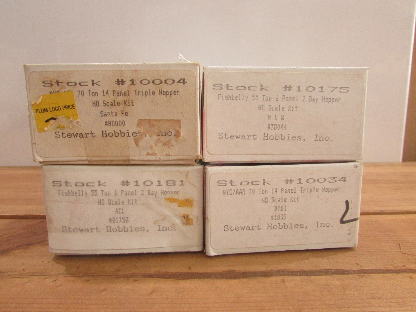 HO Scale (4) Stewart Hobbies Assorted Hopper Cars Kits  Lot#1040