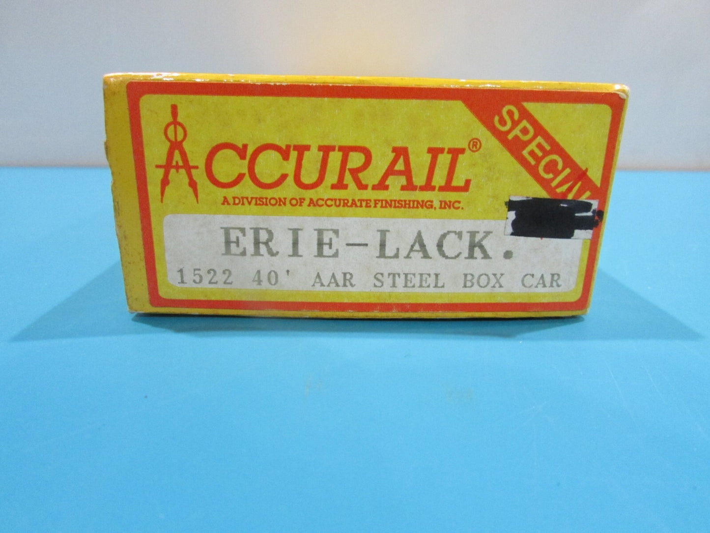 HO Scale Accurail 1522 40' AAR Steel Boxcar Erie Lackawanna