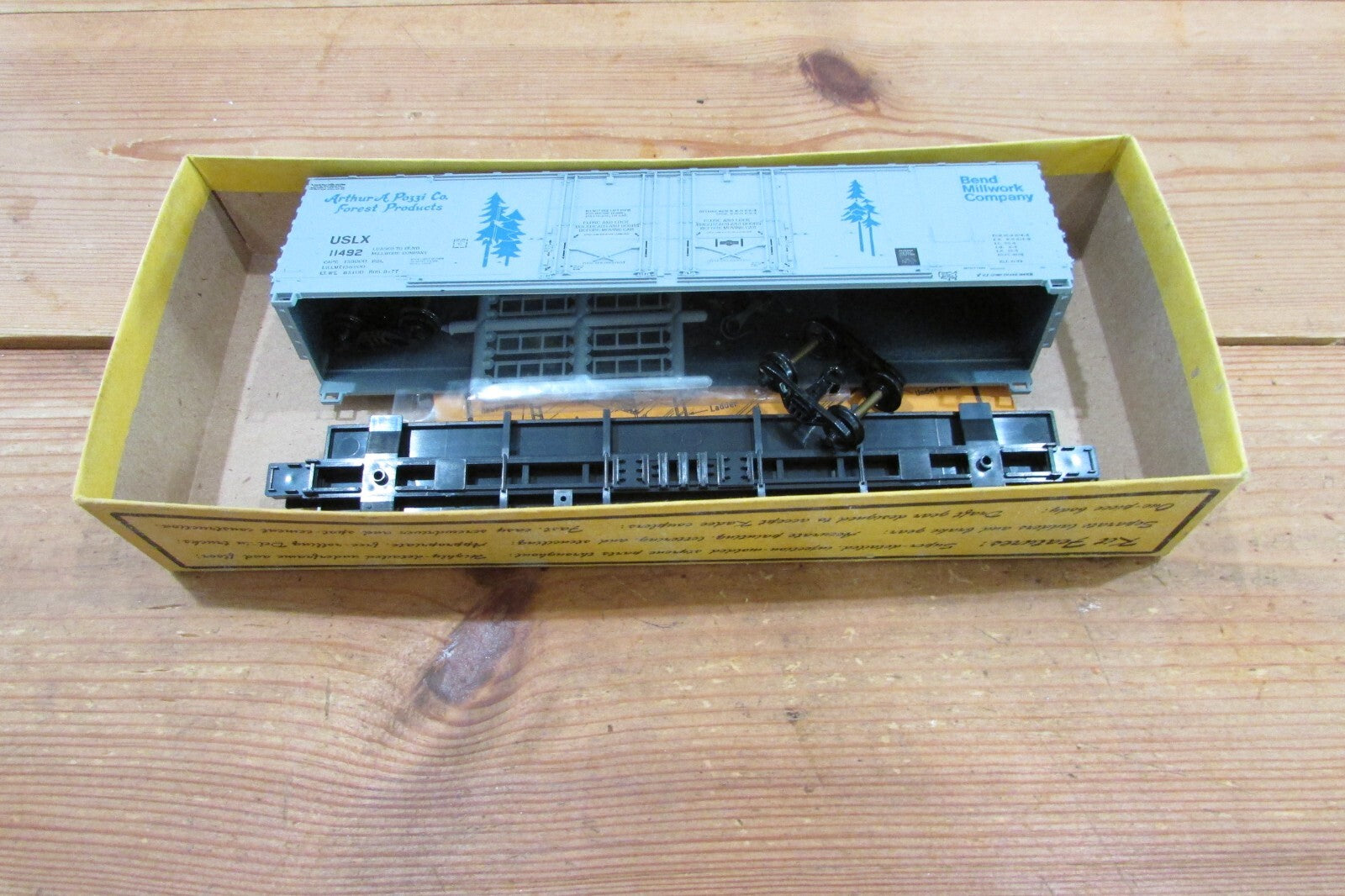 HO Scale Derails West Models Bend Millwork Comp, 50' Double Plug Door  Lot#4718