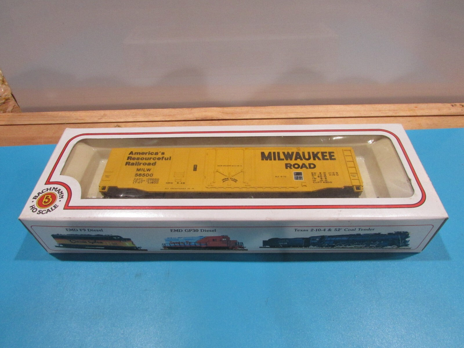 Ho Scale Bachmann Single Door Milwaukee Road Box Car #56500 Lot#1355
